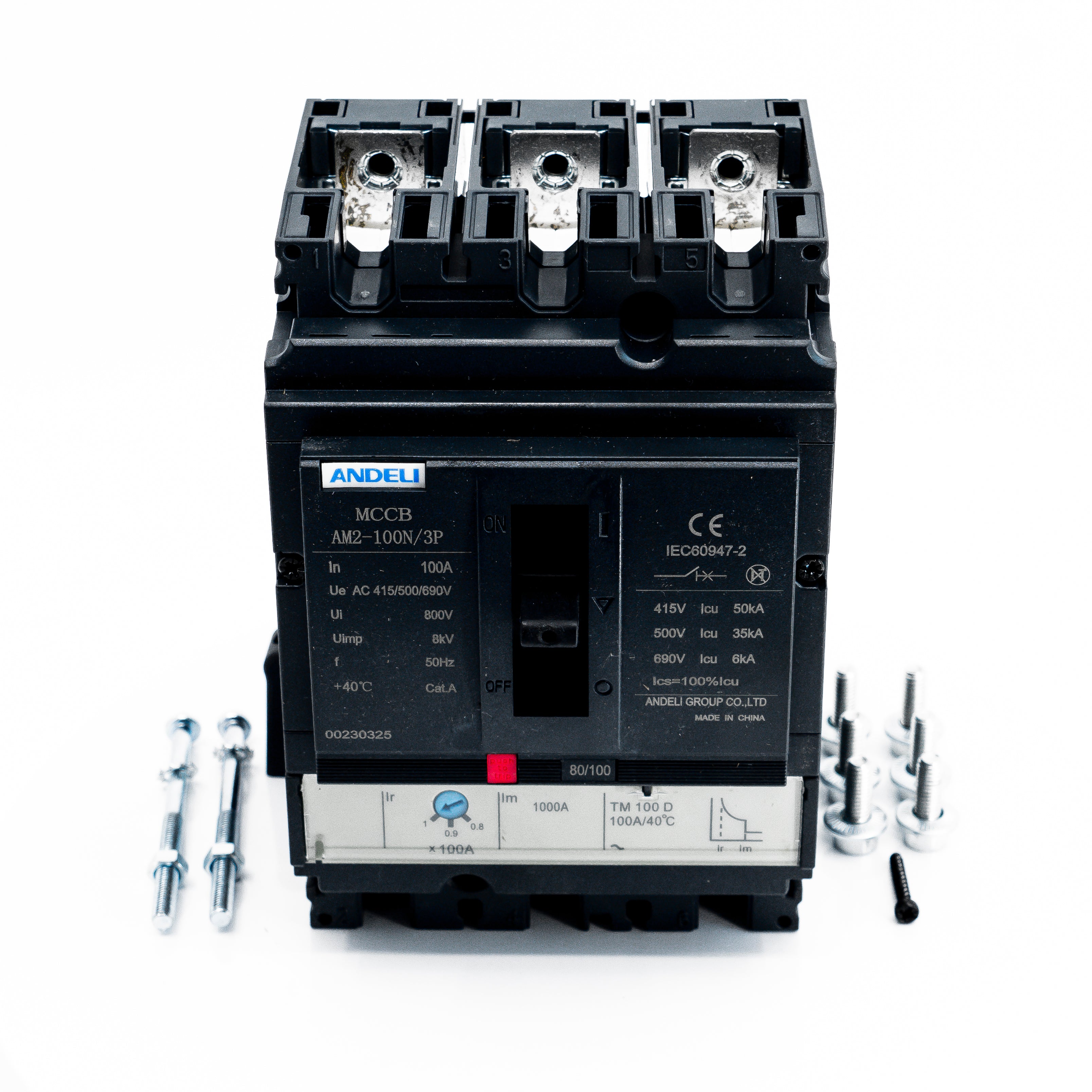 Interruptor termomagnetico, 3 polos, caja moldeada, amperaje ajustable, 105x158x100mm.