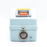 Arrancador manual trifásicos, 30 Amp, en gabinete metálico, 2 botones negro y rojo (arrancar - parar)